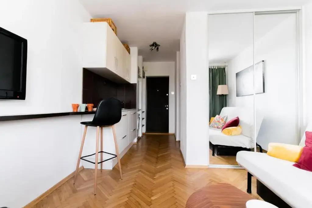 PiotrApartments - Central Warsaw - Walk Everywhere in Central Warsaw