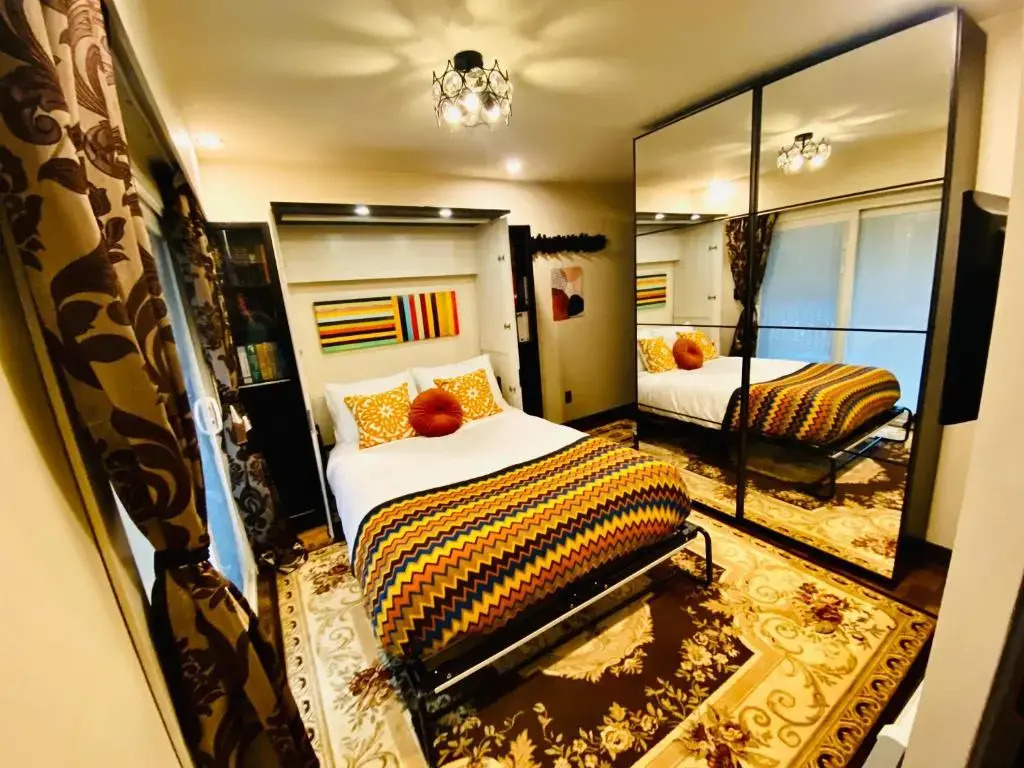 Neocolonial Nouveau Kensington Vacation Home