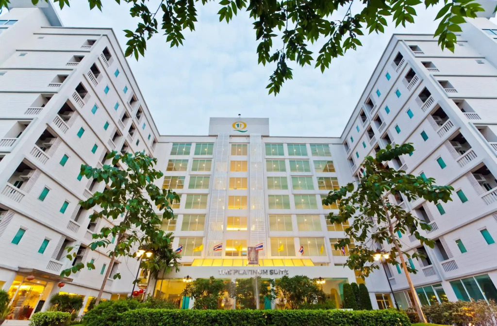 Sunday Platinum Suites