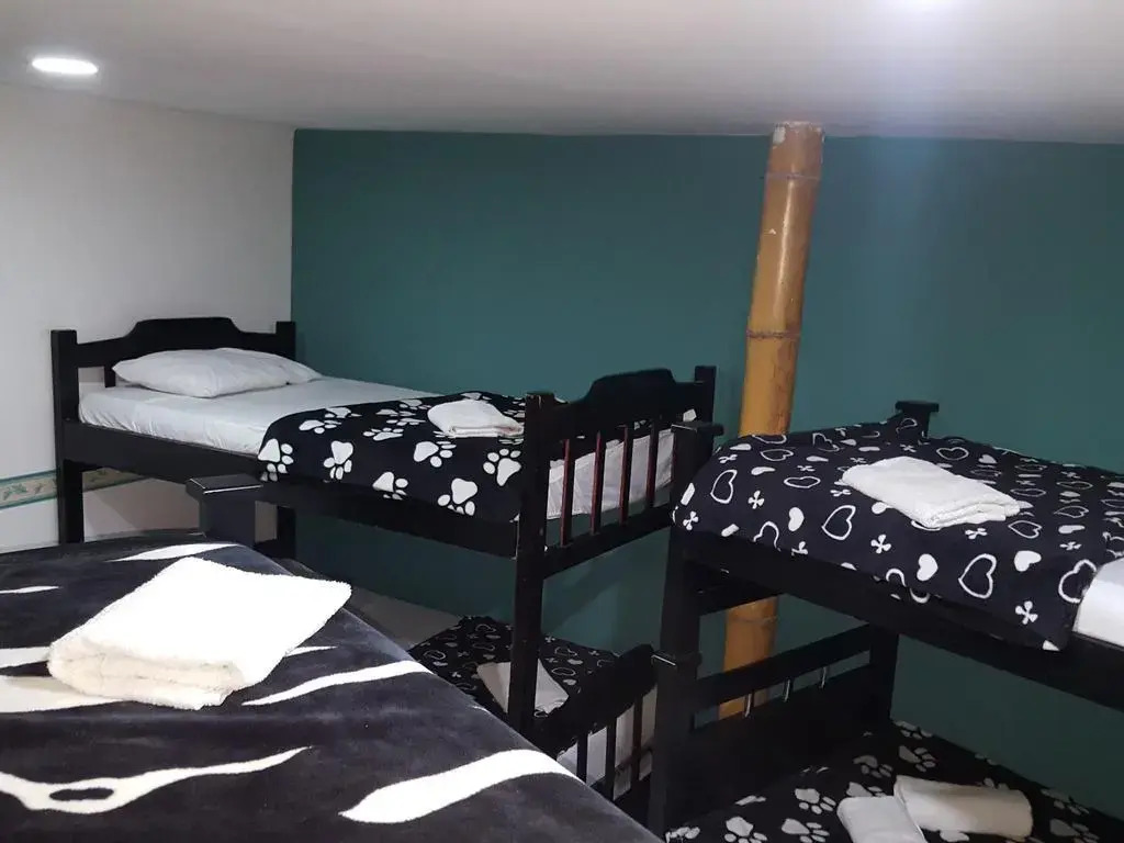 Hostal y Camping Los Girasoles