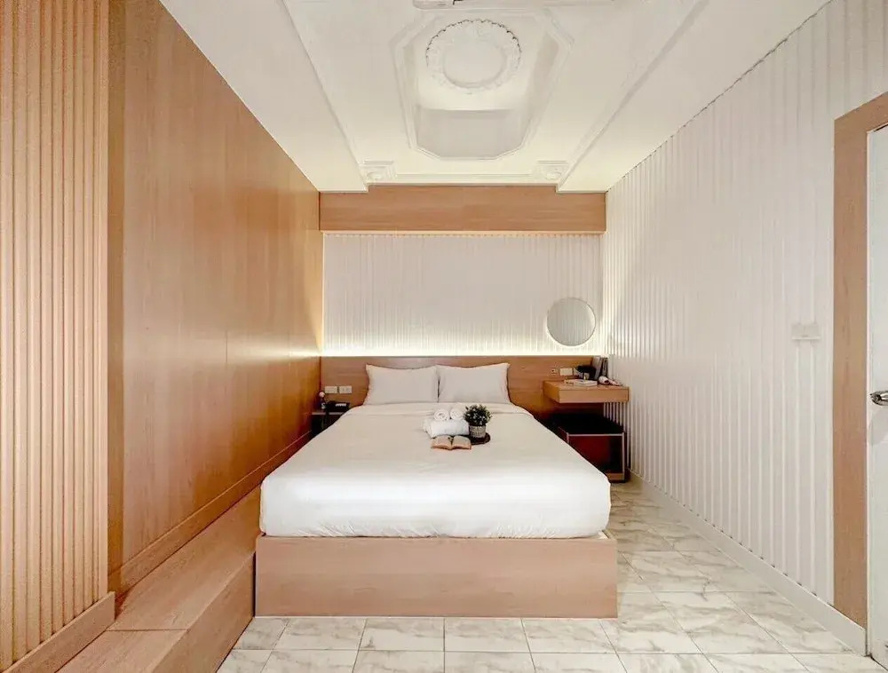Thrive Hotel