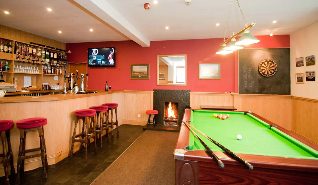 Castletown Hotel