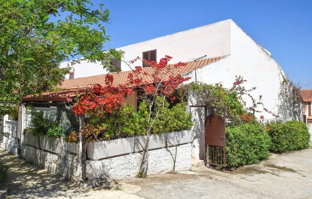 Beautiful Apartment in Briatico With Wifi and 2 Bedrooms