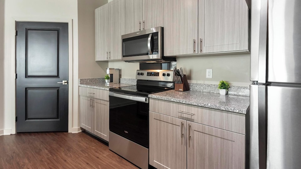 Landing Furnished Apartments near Medical District