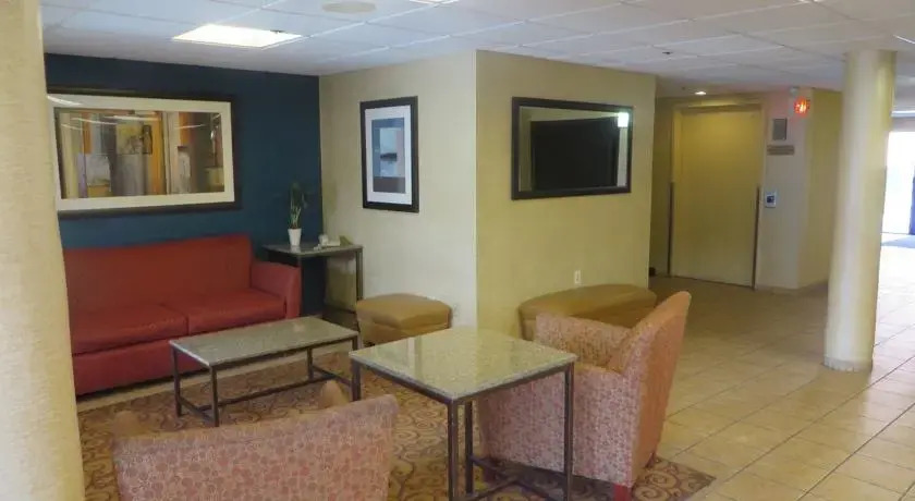 Days Inn Bridgeview
