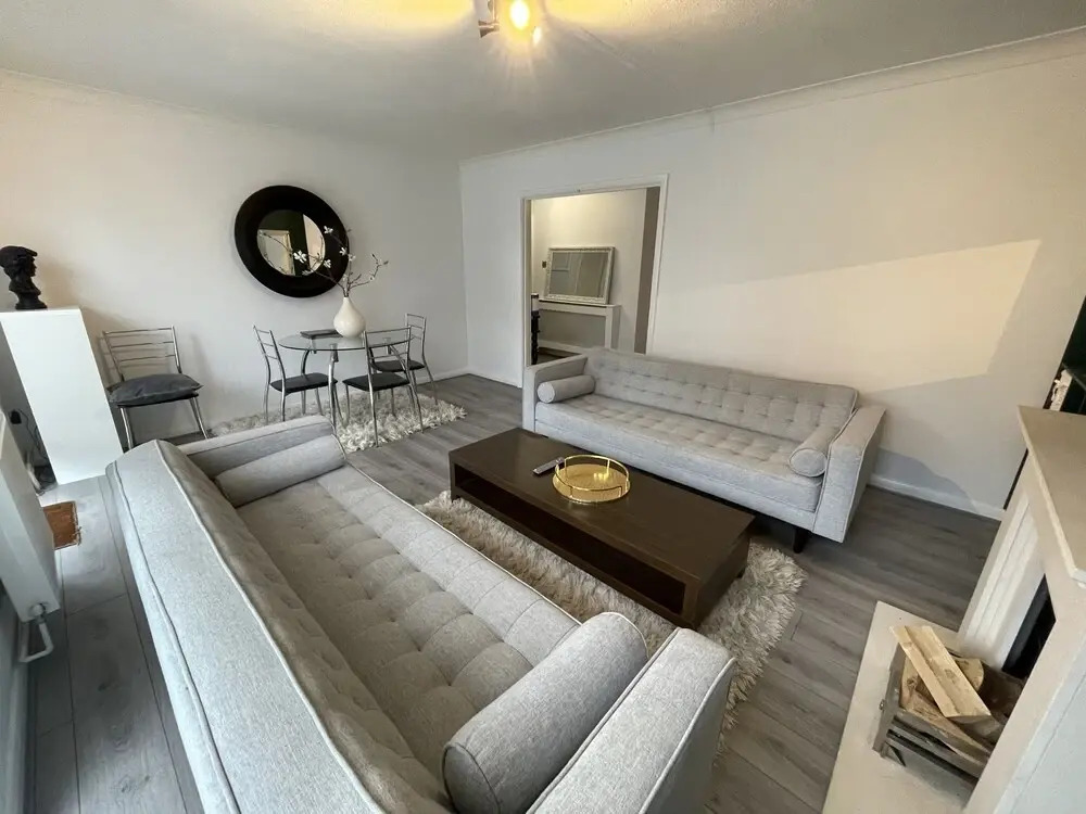 Continental Apartments - 2-bed Apartment in Fleet