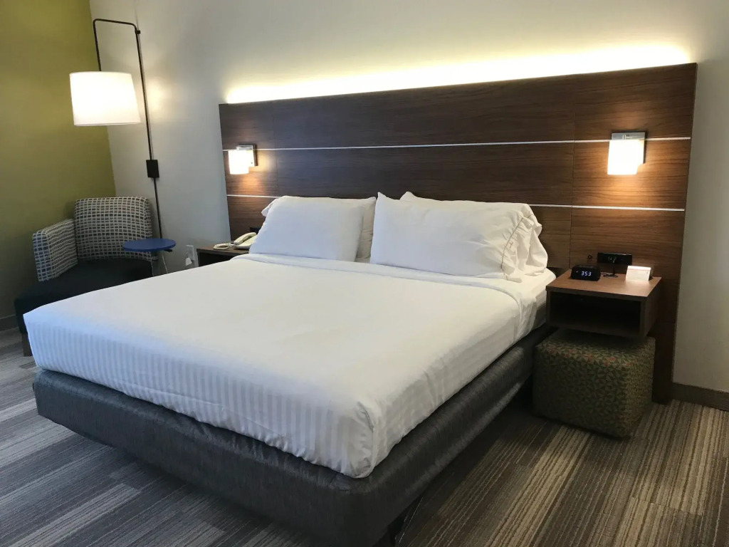 Holiday Inn Express Rochester-Victor by IHG