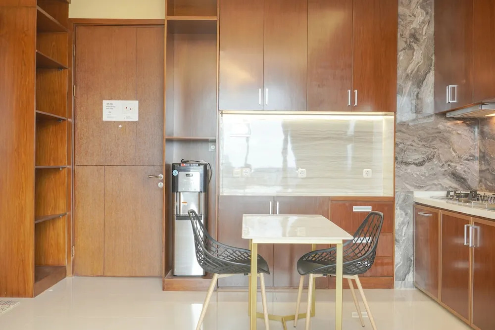 Homey And Spacious 2Br At Samara Suites Apartment