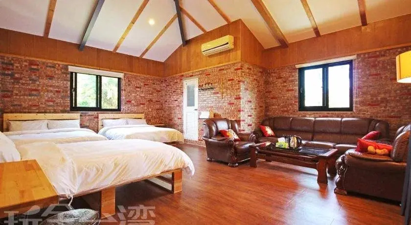 Red brick 642 B&B