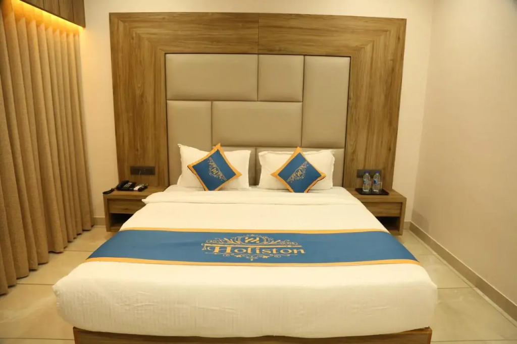 Hotel Holiston