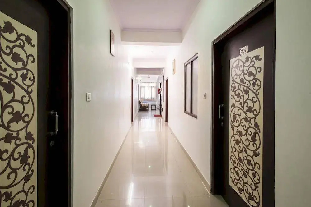 OYO 705 Hotel S-57