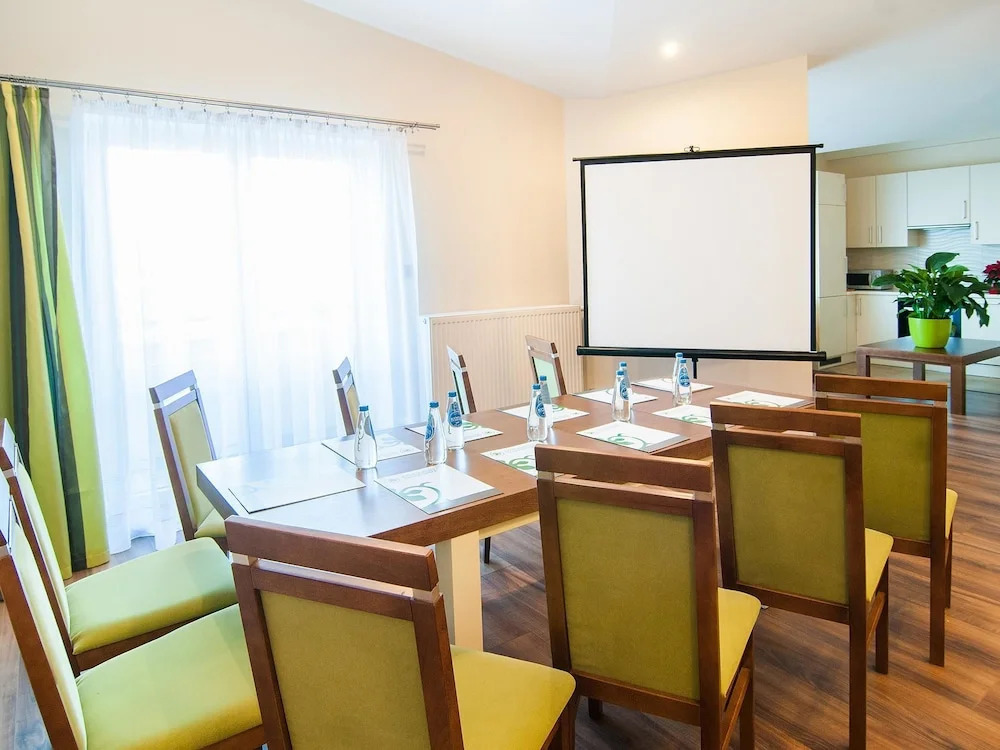 Apartment Bonerowska Lower Ground Floor