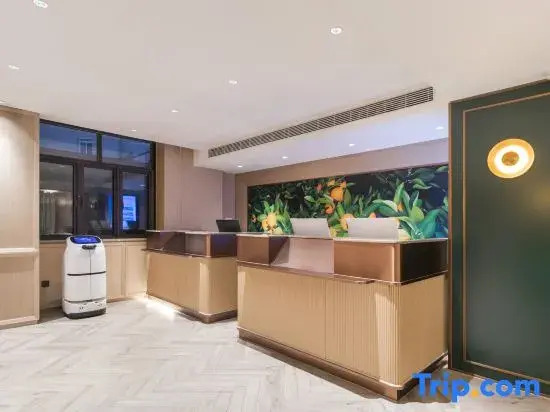 Orange Hotel (changshou road Subway Station Branch)