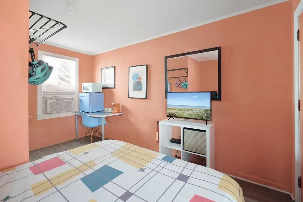 The Florida Motel - Unit 6