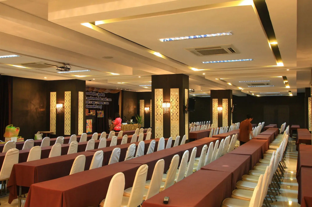 The Legacy Convention Hotel