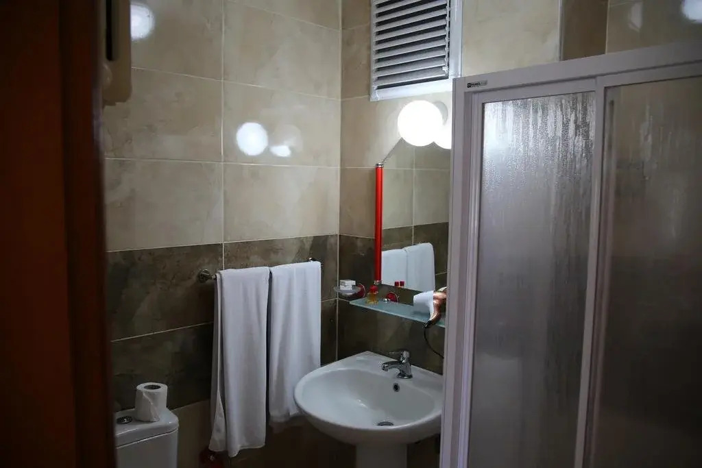 Omtel Hotel