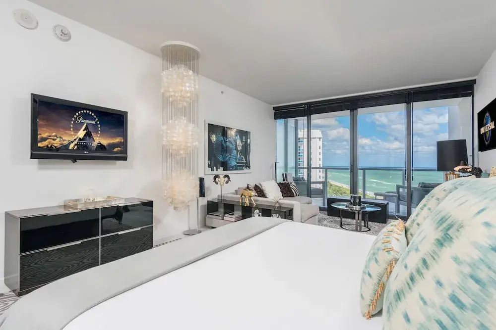 W South Beach