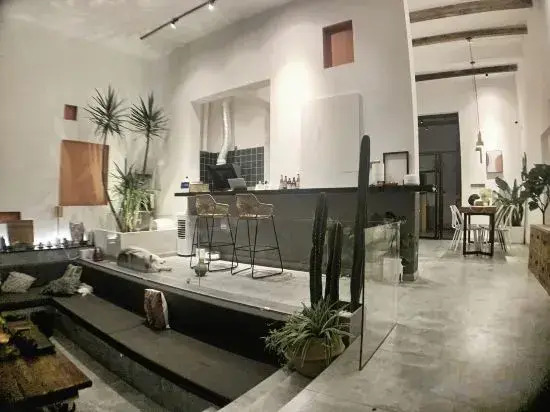 Yijian Hostel