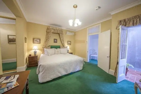 The Old George & Dragon Guesthouse