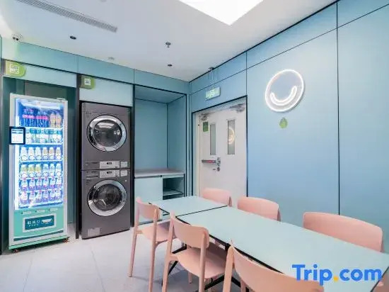 Hi Inn Hotel (Tianjin Binhai International Airport Dengzhou South Road Subway Station)