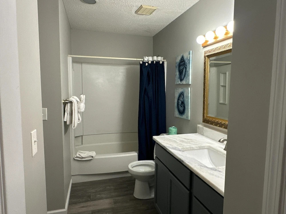 9 A, One Bedroom Condo