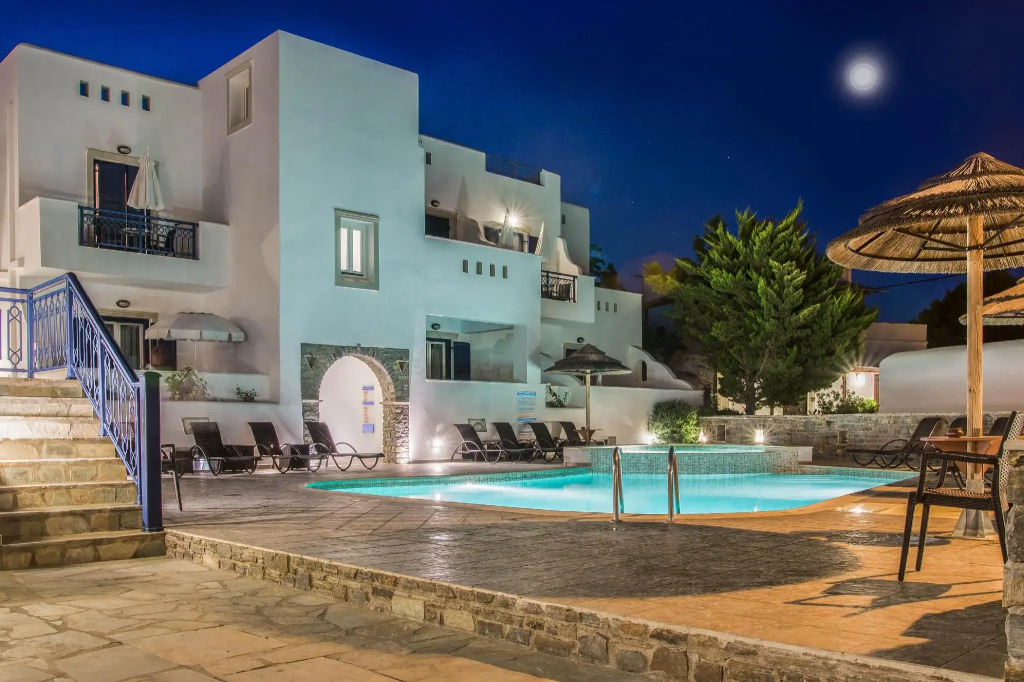 Liana Beach Hotel & Spa