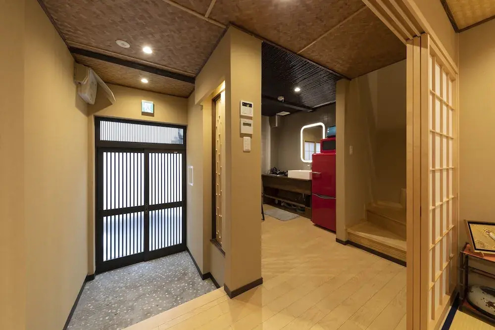 Shirakabanoyado-DOUNIWA, 白樺の宿-堂庭, Private House Near Osaka Castle