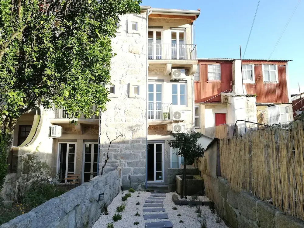 Nomads Bonjardim City Flats