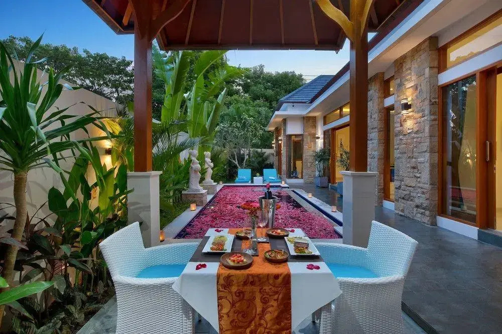 Holl Villa by Wildflower Group