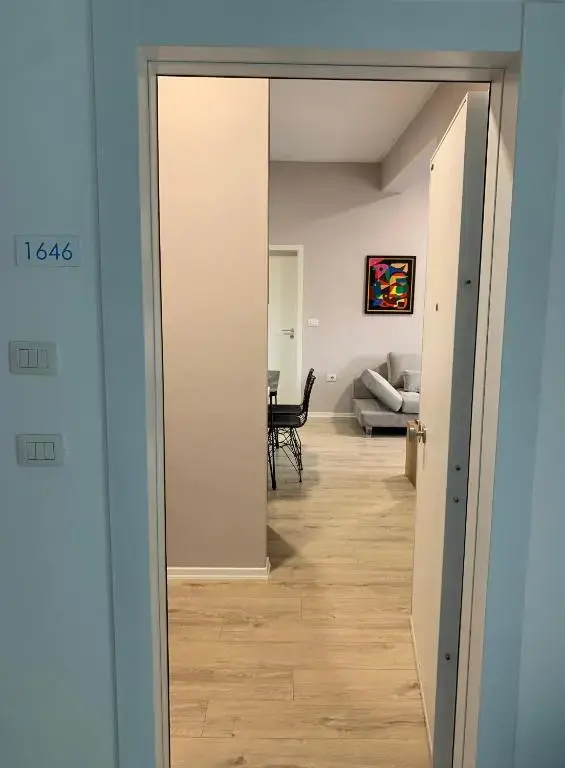 Lovely 1-bedroom Condo in Tirana WiFi-Netflix-AC