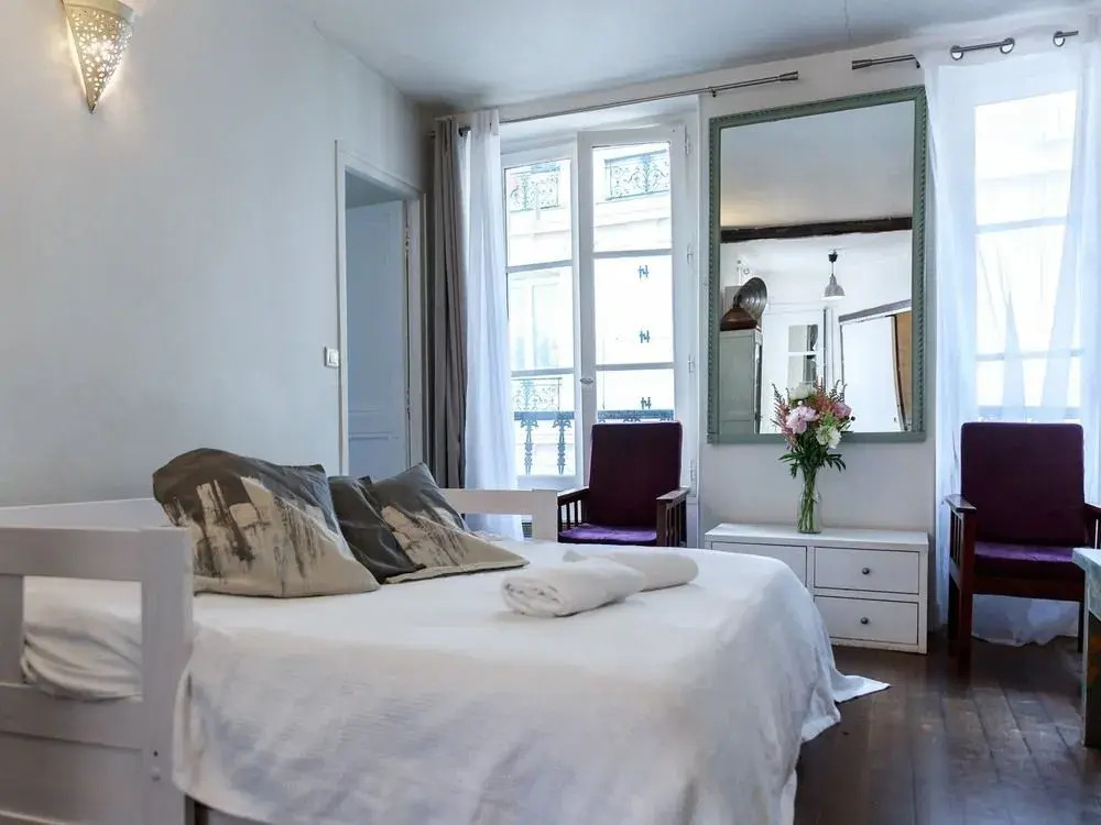 Montmartre Apartments Cezanne
