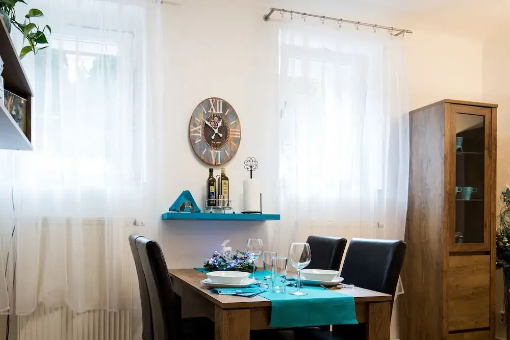 2 Bedroom Home near Prague Castle