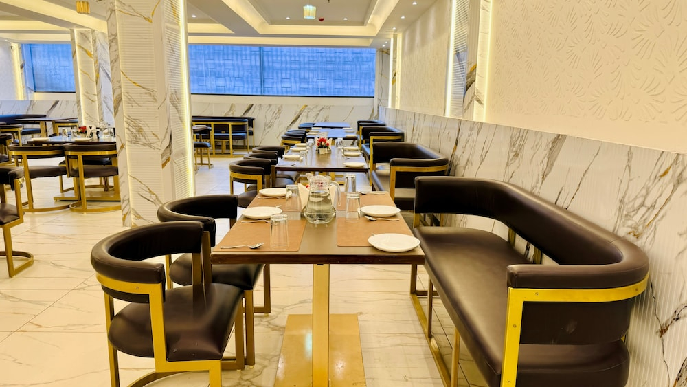 Pheonix Luxury Inn