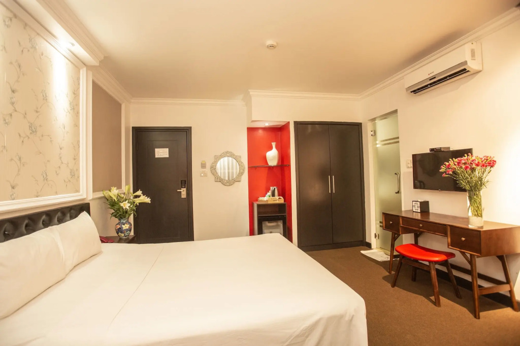 Dinh Hotel