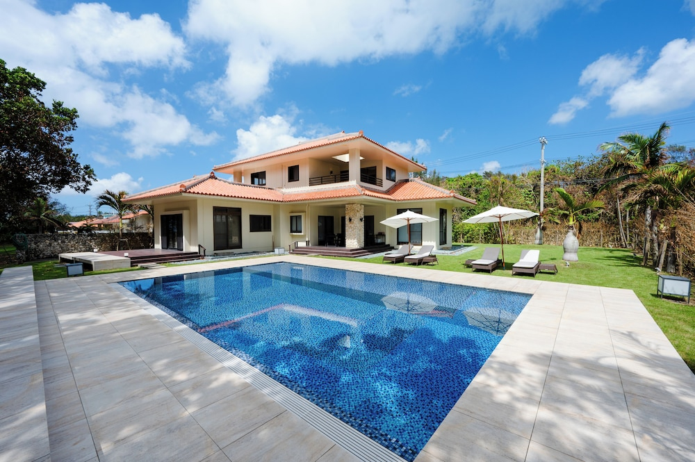 Ocean Front Villa Ishigakijima 1