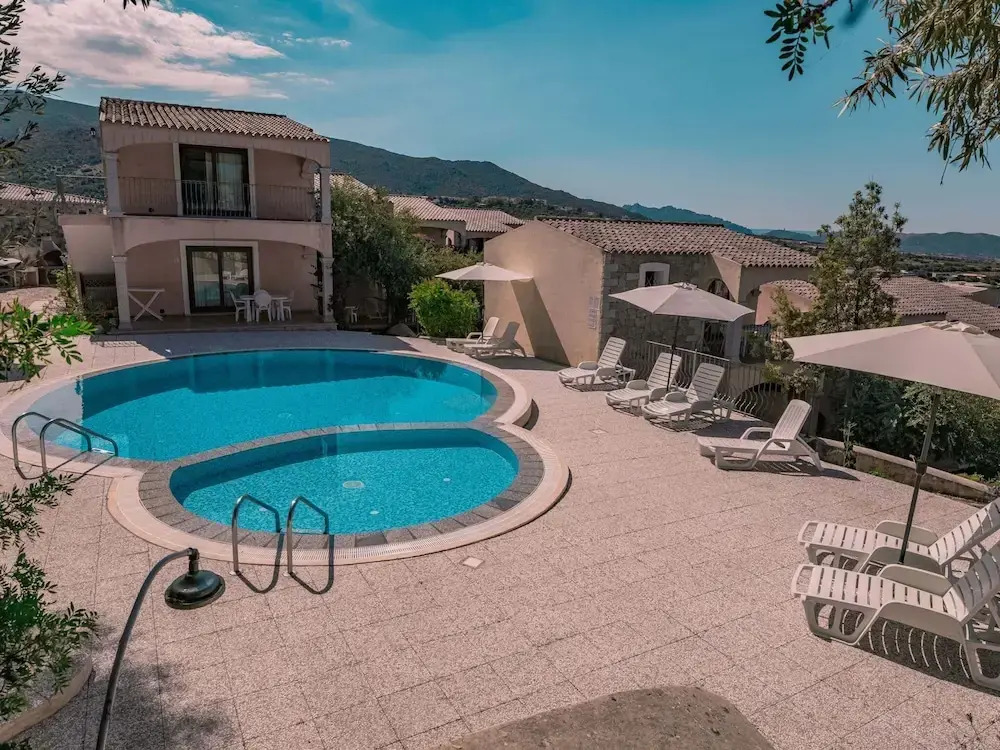 Apartment in Badus With Communal Pool