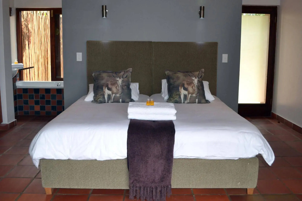 Newburg Lodge & Luxury Bush Tents, Elements Private Golf Reserve
