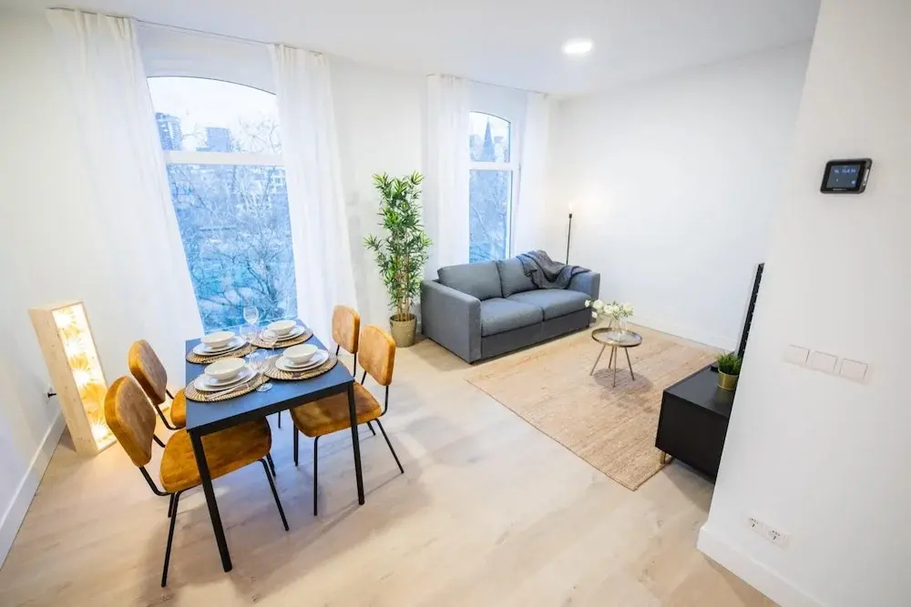 Alphabet 1 BR Apartment Ss177