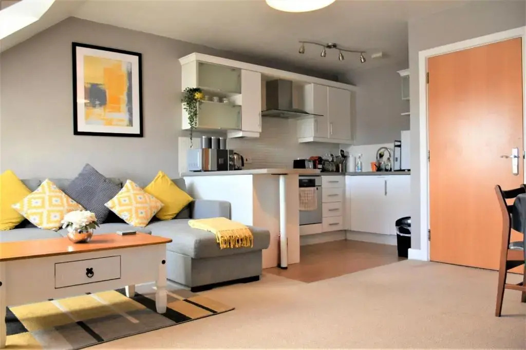 Bard's Nest, central flat, FREE allocated parking, 3 mins walk to Birthplace