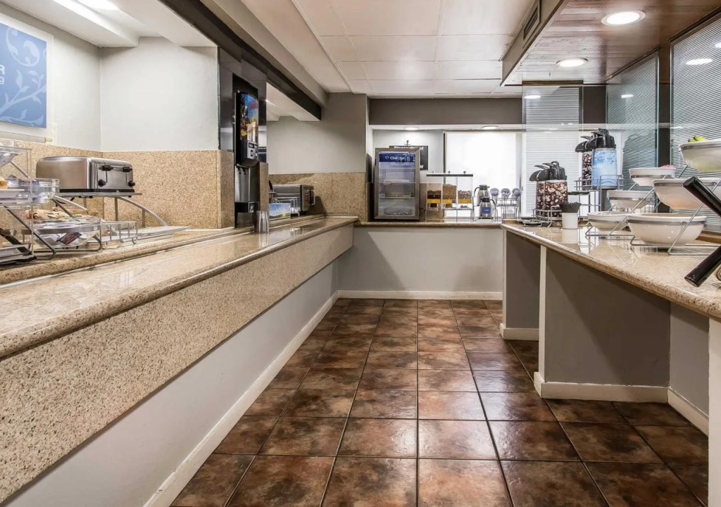 Comfort Suites Oxford I-20 exit 188