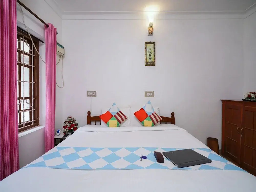 Home Splendid Stay by OYO Rooms