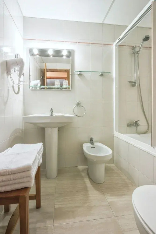 Hotel Farré Davall