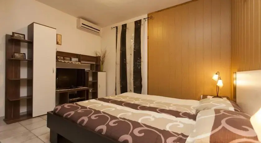 Apartments Gobo