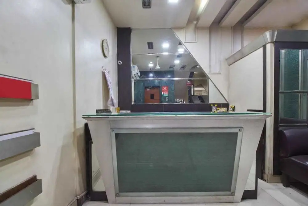 Hotel Yogi Broadway, Chembur