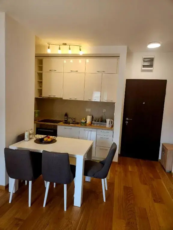 Lovely 1-Bedroom rental unit with free parking