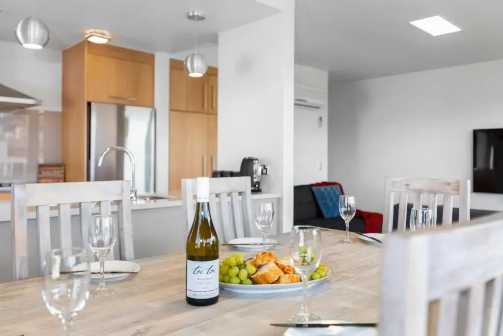 The Lake Life - Taupo Central Holiday Apartment
