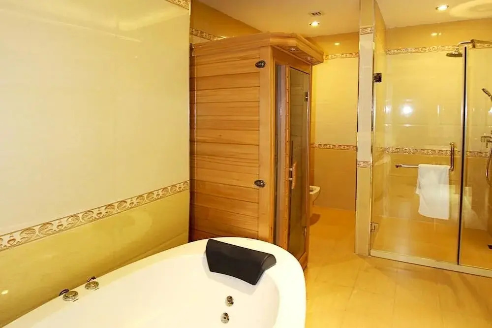 Linhai Hotel