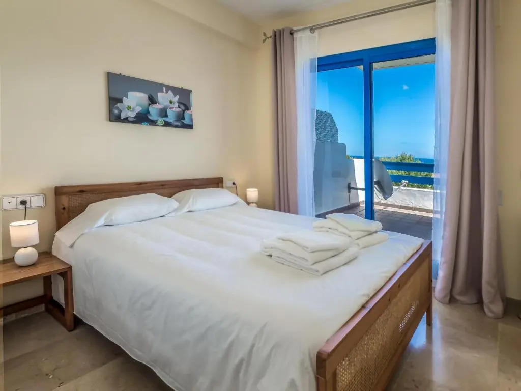 2284-Apt with Big Terrace with Sea View