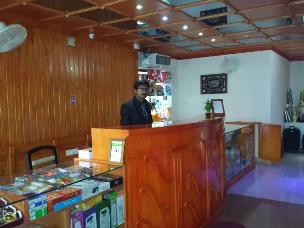 Alakkal Residency