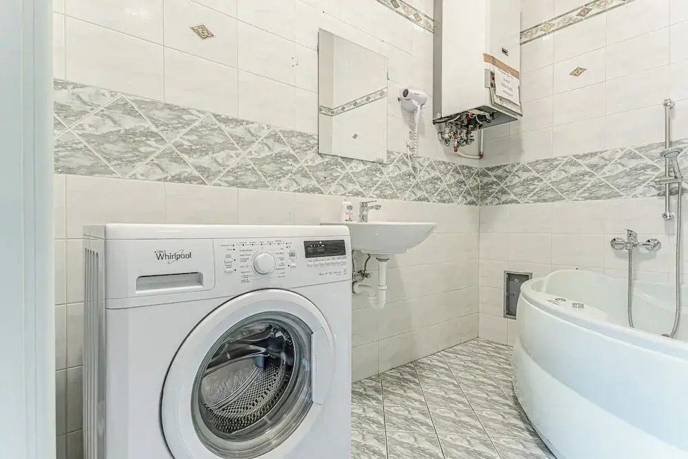 4 Apartments Near AKH Hospital Sleeps 19
